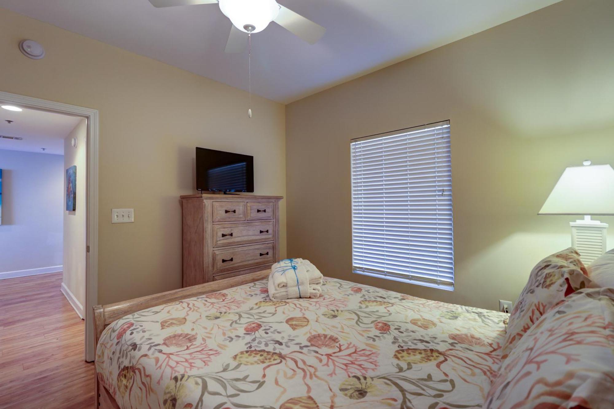 Gulf Front! 2 Bedroom 2 Ba! 11th Floor + Amenities! Holiday home