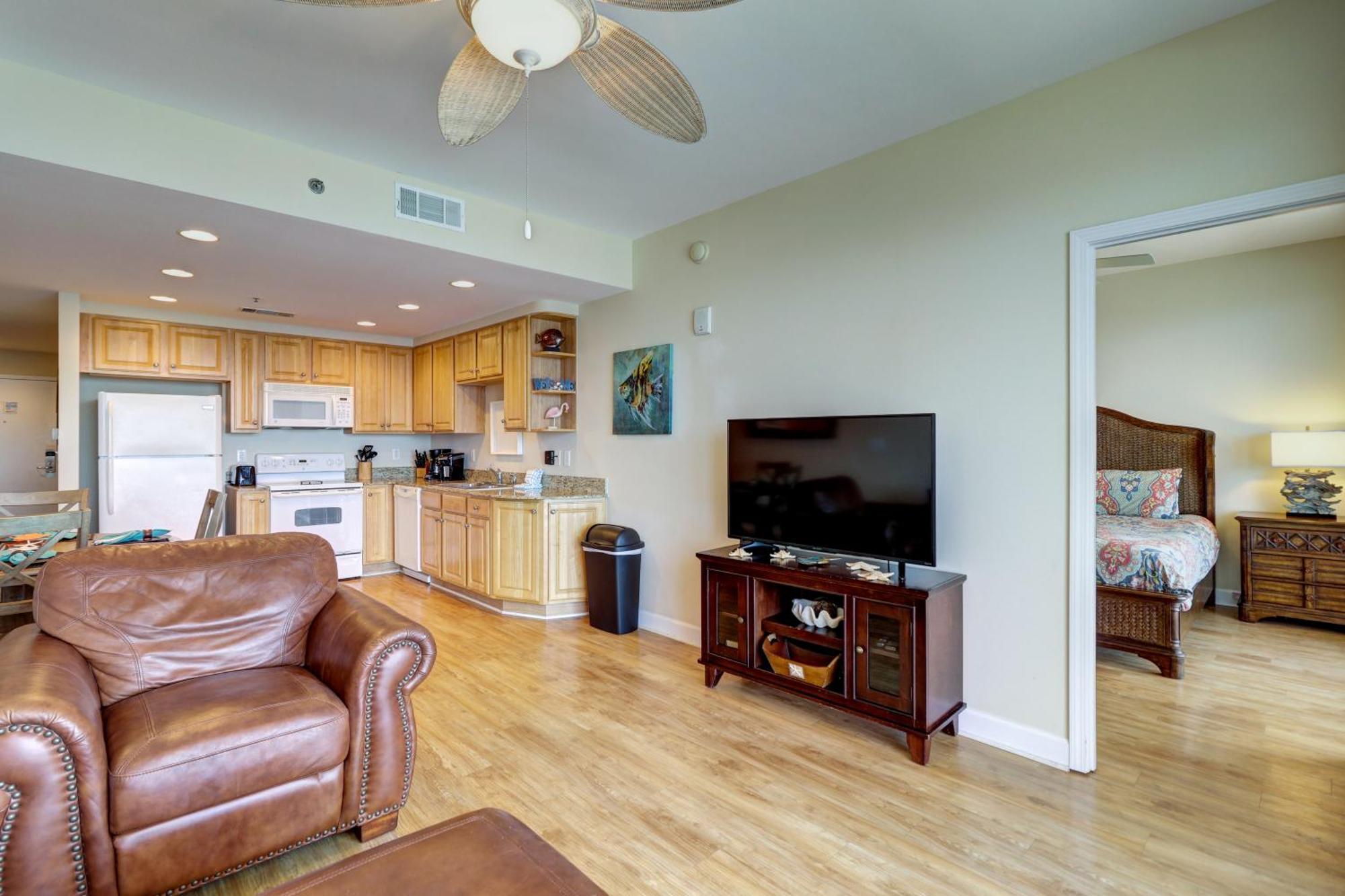 Holiday home Gulf Front! 2 Bedroom 2 Ba! 11th Floor + Amenities! *