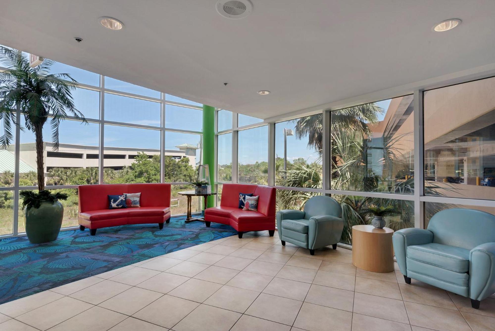 Gulf Front! 2 Bedroom 2 Ba! 11th Floor + Amenities! Holiday home *